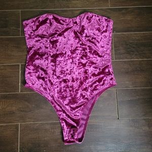 ⭐Velvet bodysuit⭐